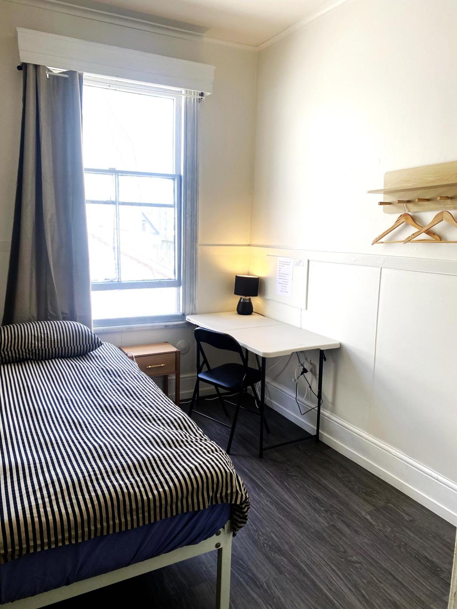 215 Edinburgh Castle Hostel Оукланд Екстериор снимка